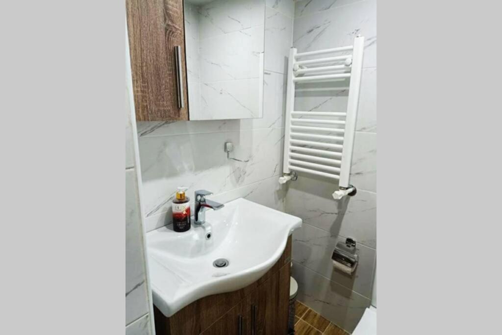 Апартаменты Industrial Loft Near Seaside W 200Mbps Салоники Экстерьер фото